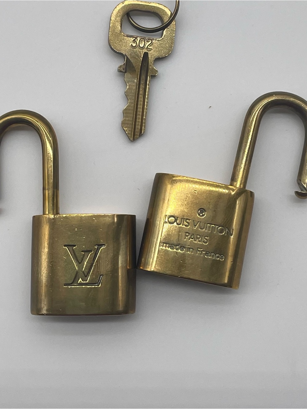 Set of 2 Louis Vuitton Authentic Matching Locks with 1 Key #302